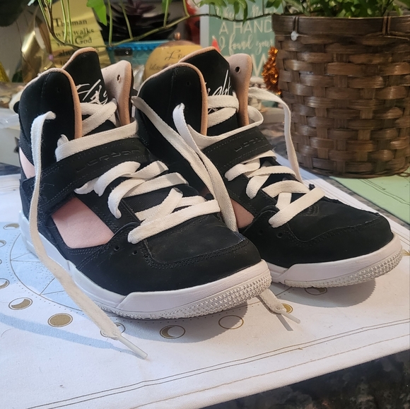 Jordan Flight 45 High IP GS 'Black and Rose Gold' Size 3Y - Picture 5 of 10